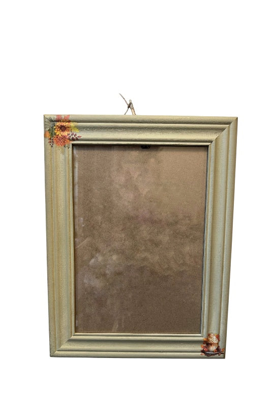 Képkeret festett cupcake és virág motívummal