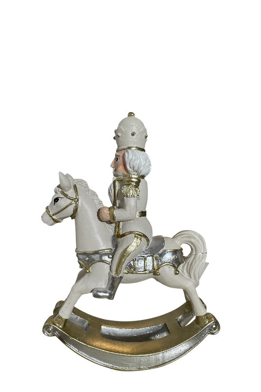 Diótörő hintalovon karácsonyi dekoráció